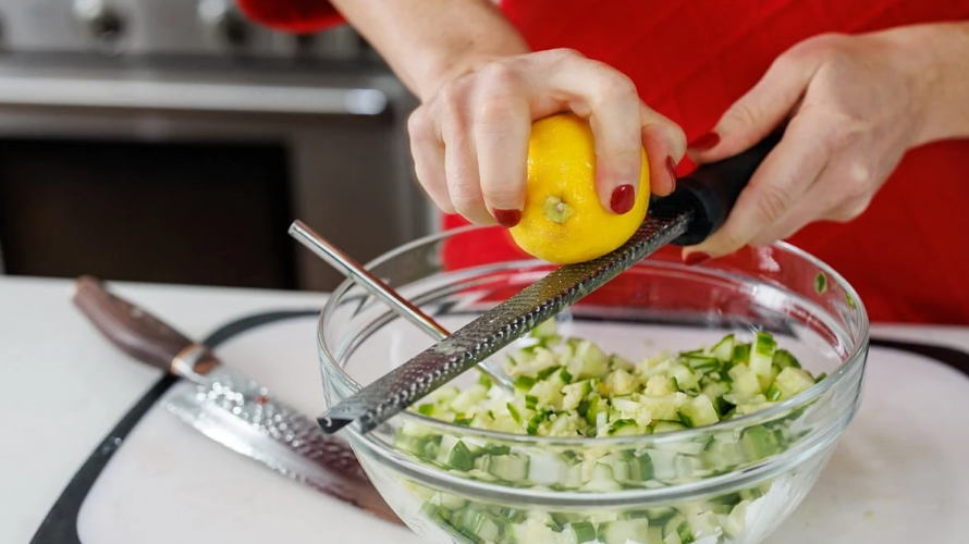 Easy Meal Prep Tips Using Fresh Lemon Juice